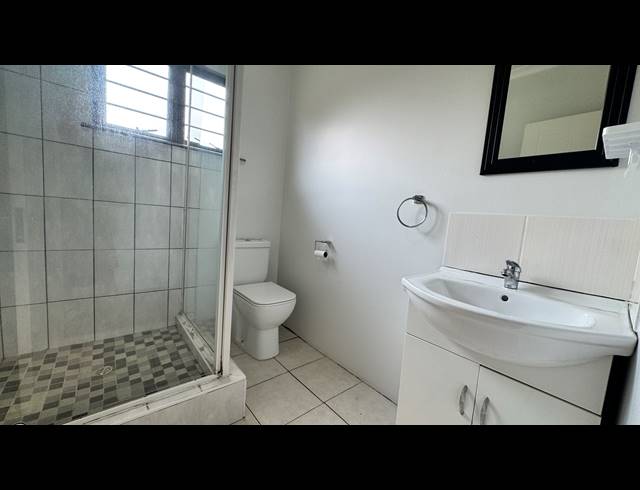 2 BEDROOM HOUSE TO LET IN RONALDSKLOOF
